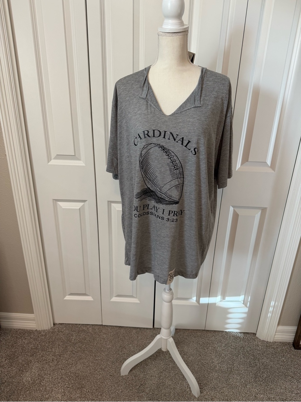 You Play I Pray V-Neck Spirit Graphic Tee Size XL NWT